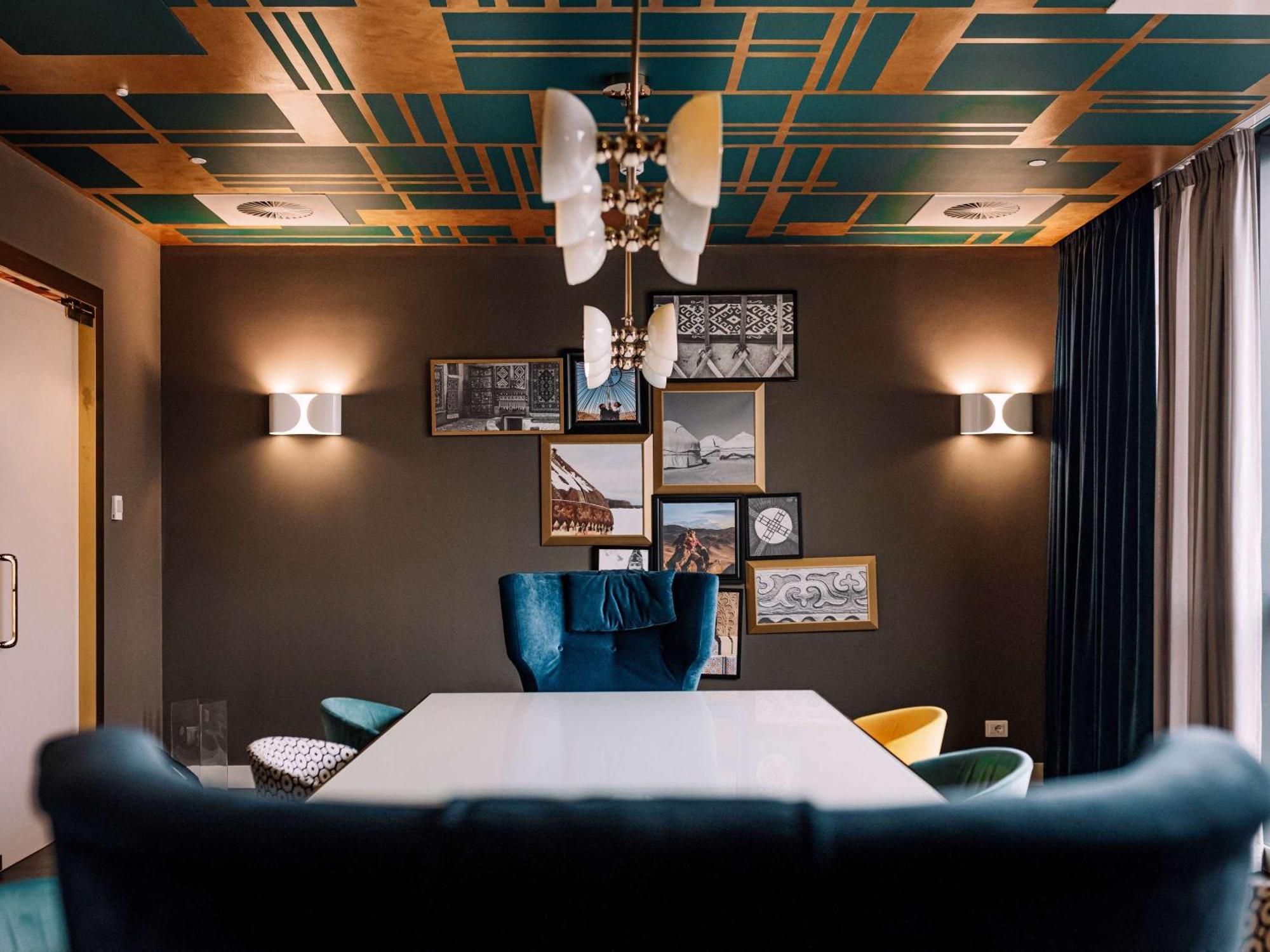 Mercure Almaty City Center Ngoại thất bức ảnh